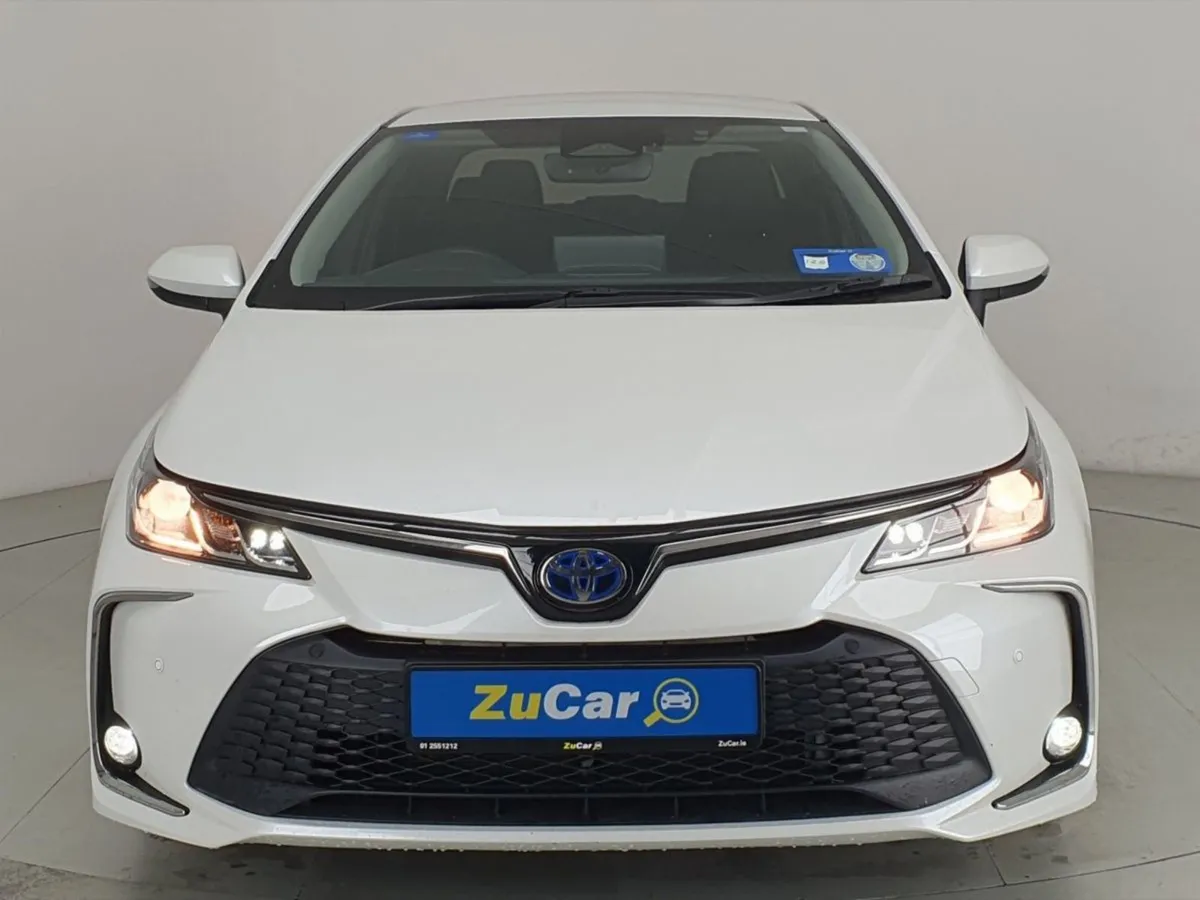 Toyota Corolla  120 1.8 Hybrid Luna Sport Saloon - Image 3