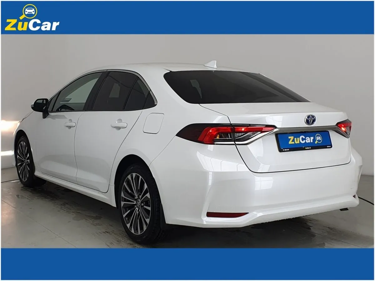 Toyota Corolla  120 1.8 Hybrid Luna Sport Saloon - Image 4