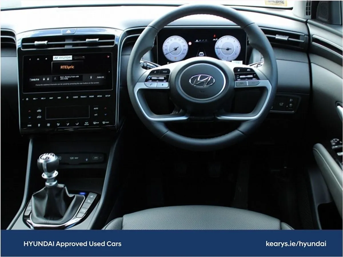 Hyundai Tucson 2WD Executive Plus - Image 4
