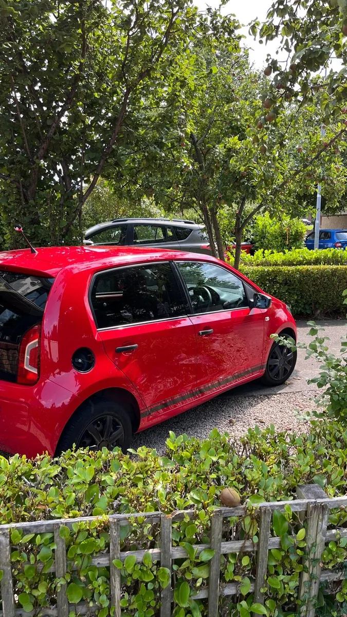 2015 VW UP - Image 2