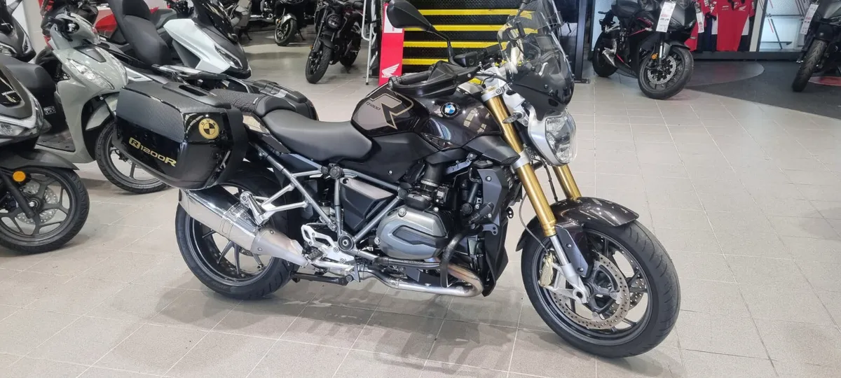 BMW R1200R Exclusive - Image 1
