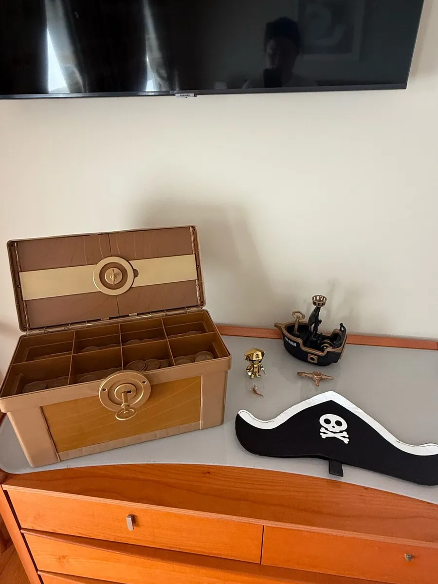 Large Ryan’s World  Pirate Treasure Chest and Boat - Image 2