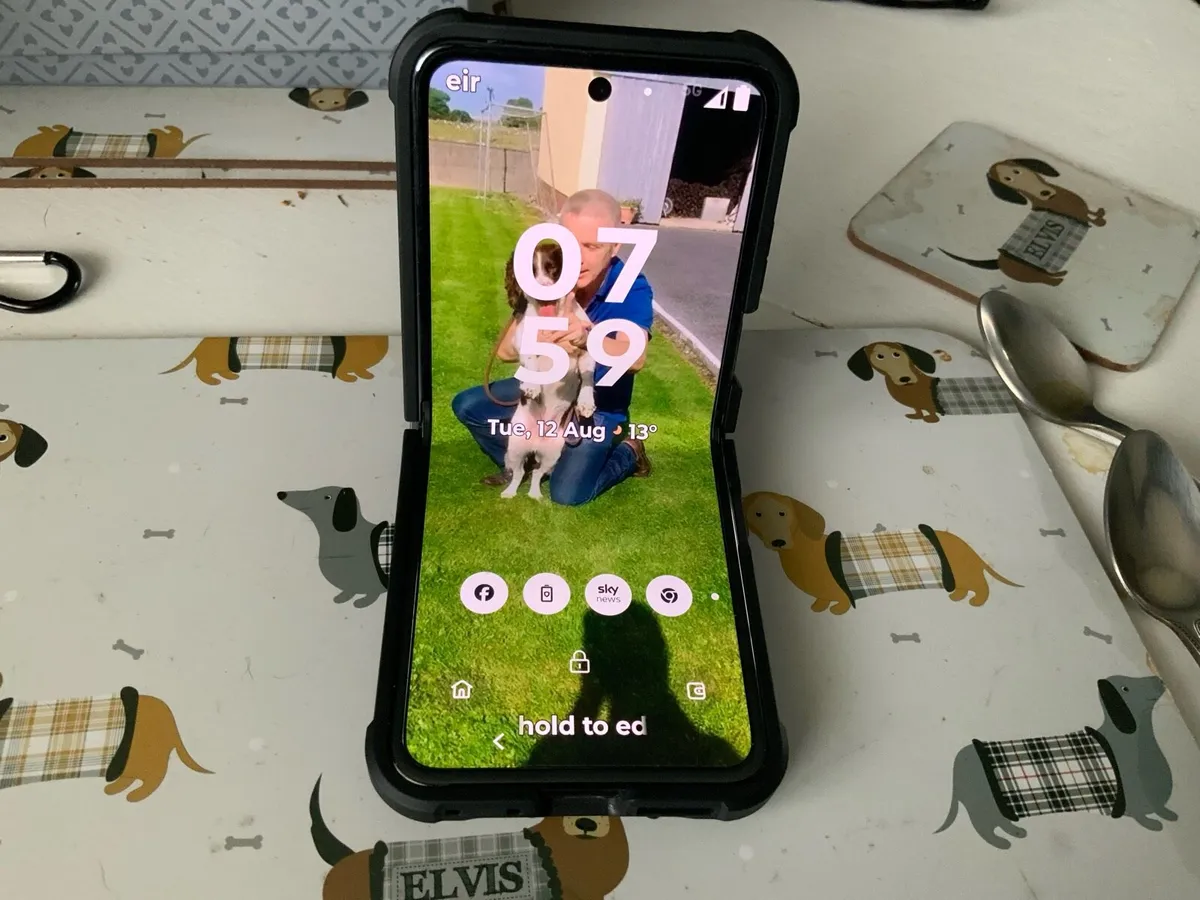 Motorola Razr 50 ultra - Image 1