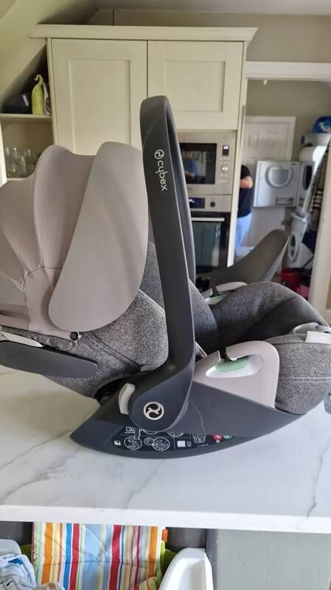 Cybex Cloud T infant car seat bundle - Image 1