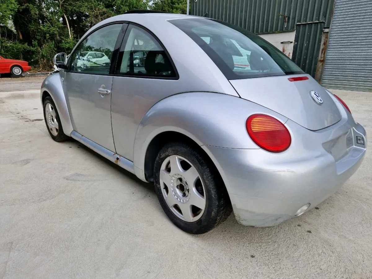 Volkswagen Beetle - Image 3
