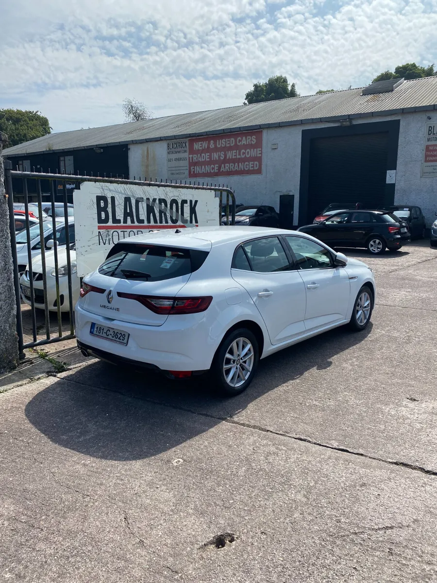 Renault Megane 2018 - Image 2