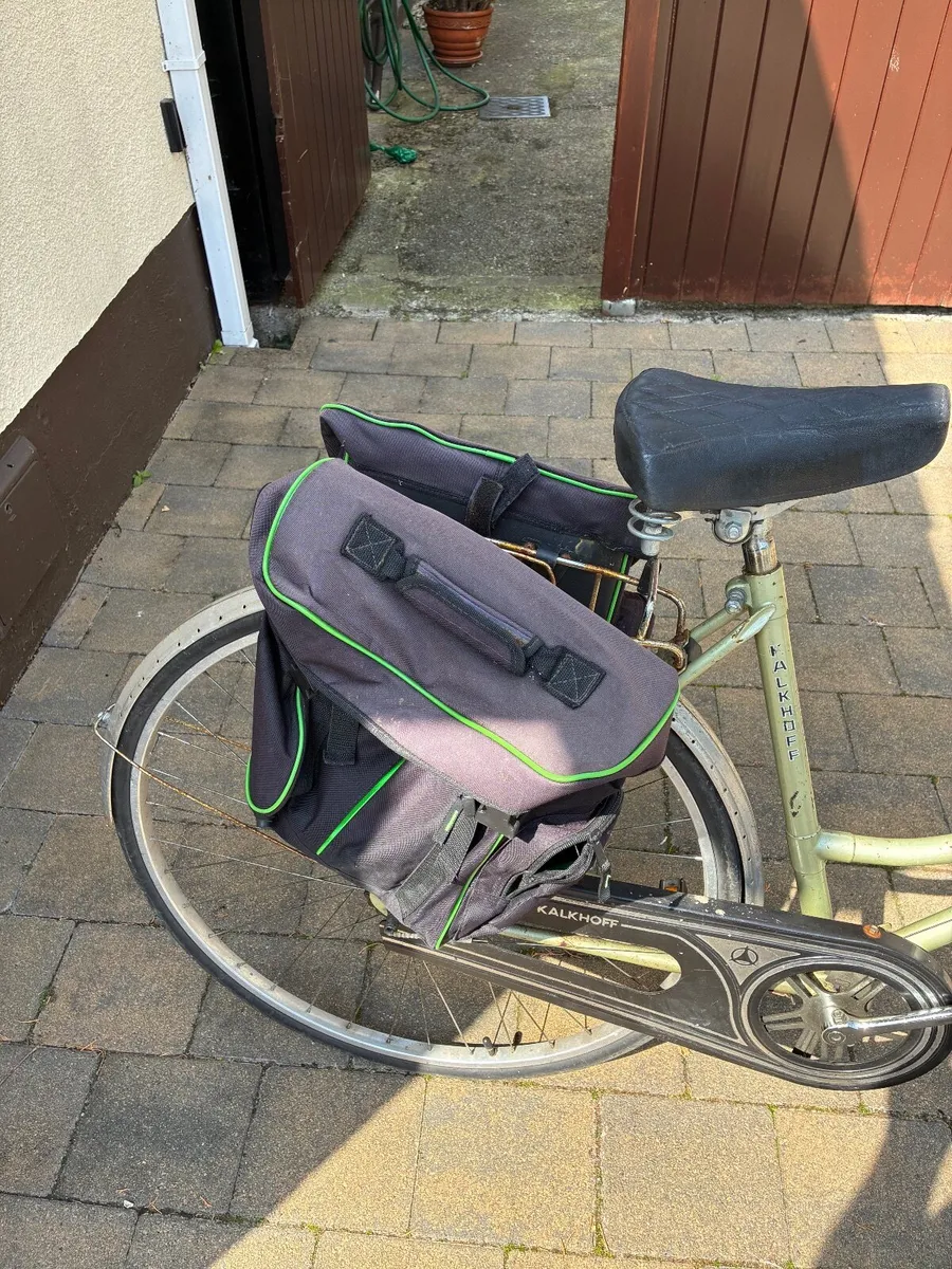 Ladies bicycle - Image 2