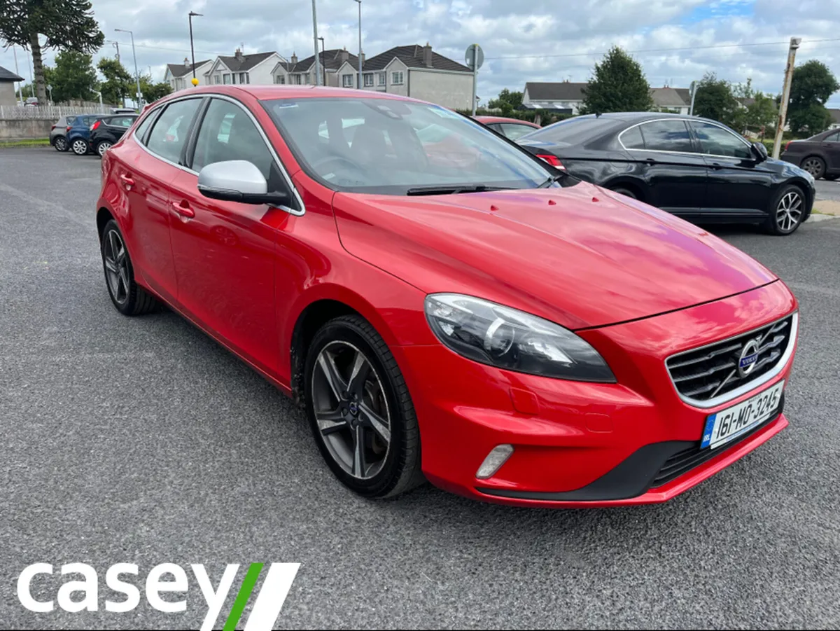 Volvo V40 2.0 D3 R-DESIGN LUXURY NAV 15 150BHP 5DR - Image 3