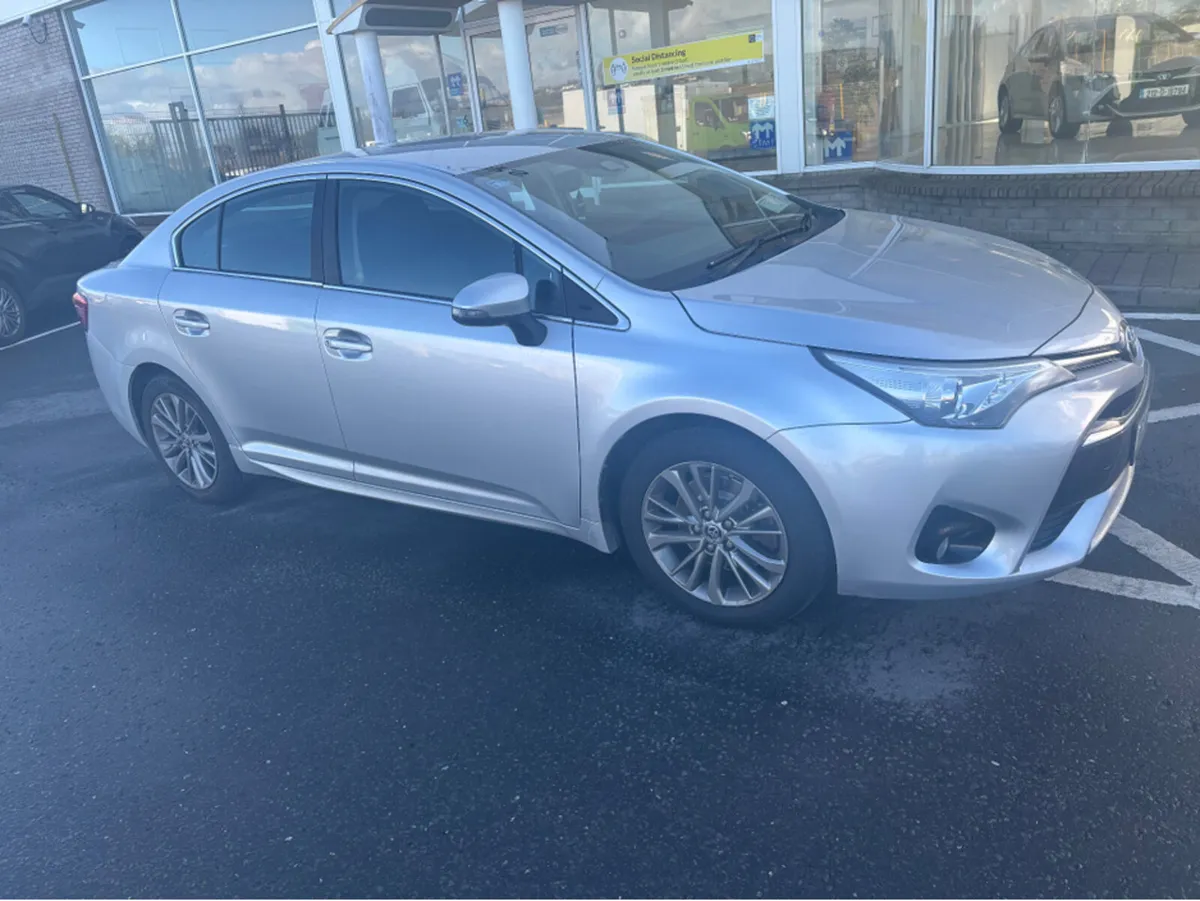 Toyota Avensis 2.0 D LUNA 4DR - Image 2
