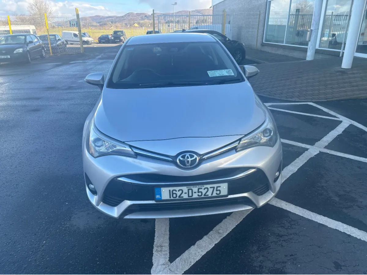 Toyota Avensis 2.0 D LUNA 4DR - Image 3
