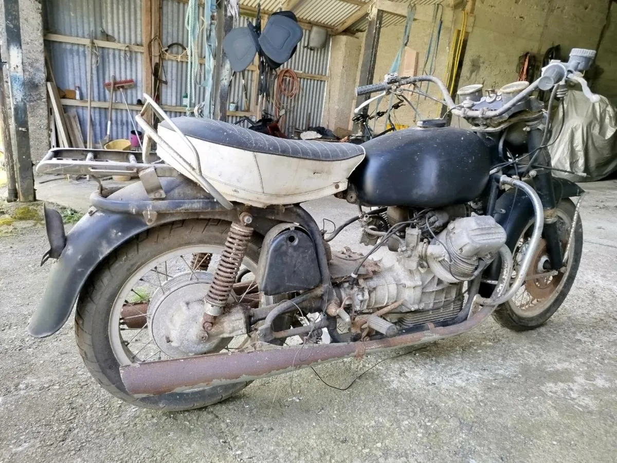 Moto Guzzi - Image 1