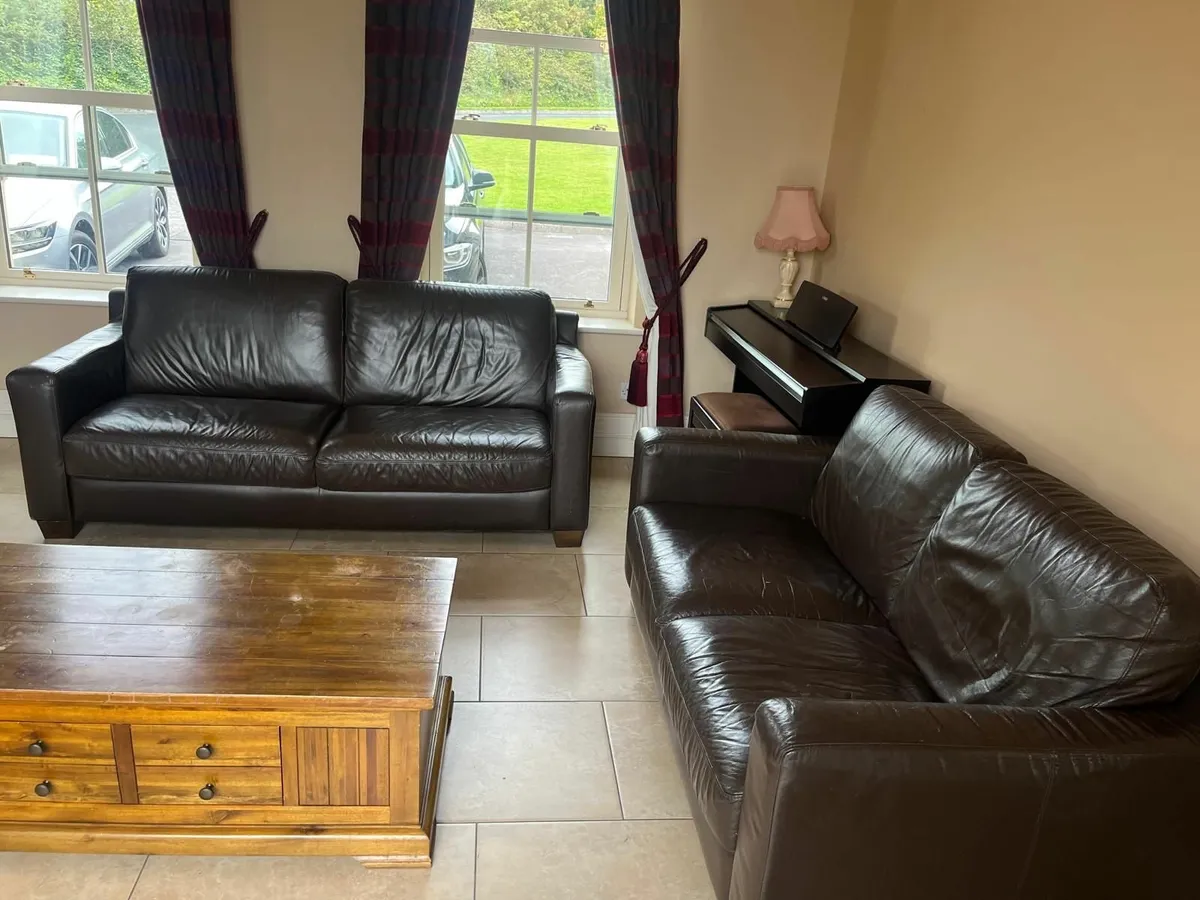 Couch Set - Image 1