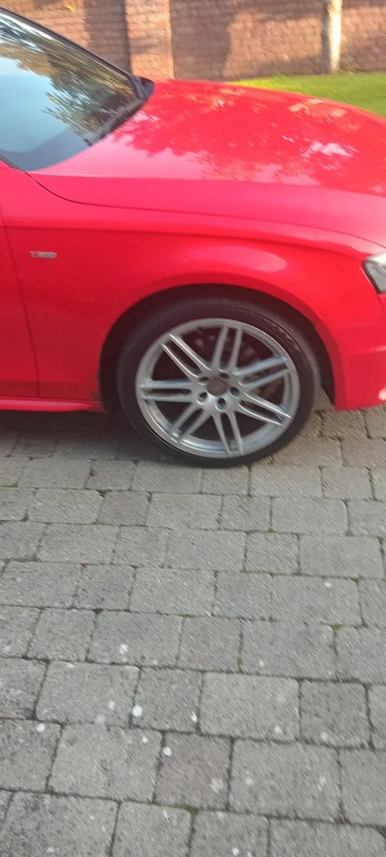 Audi A4 2011 - Image 2