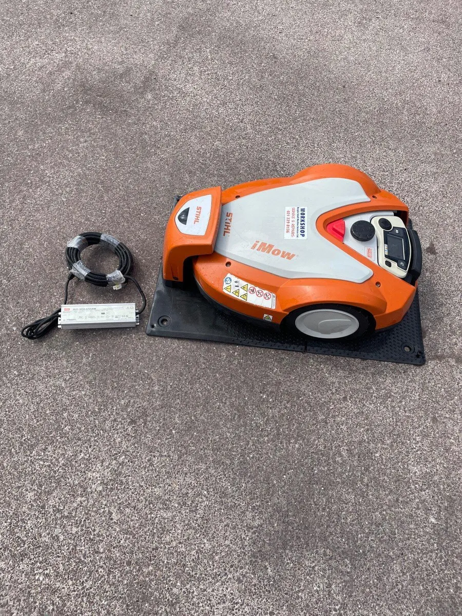 Robot Lawnmower - Image 1
