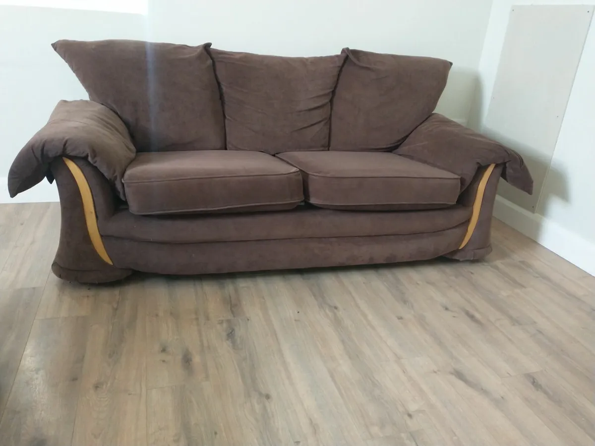 Couch and armchair - Image 4