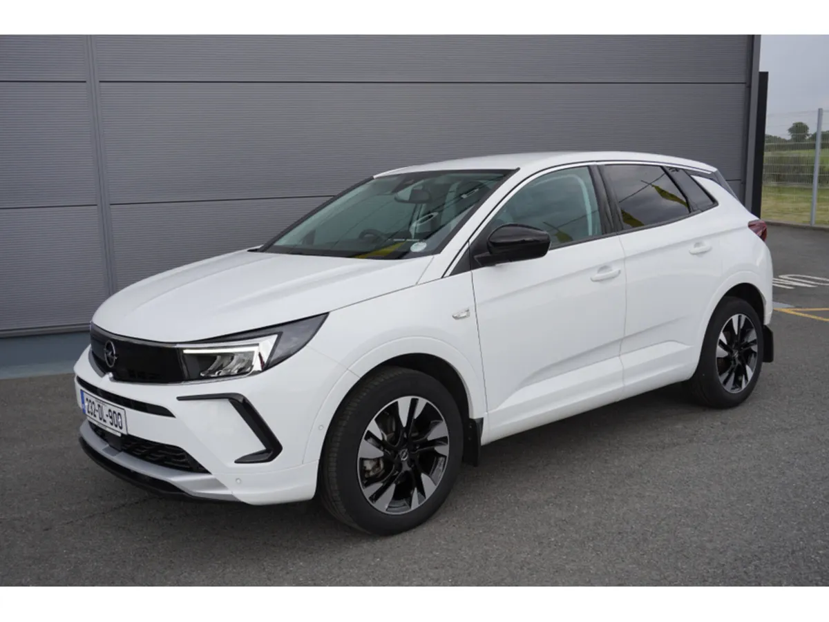 Opel Grandland 1.5 D-Turbo  130PS AUTO - Image 2