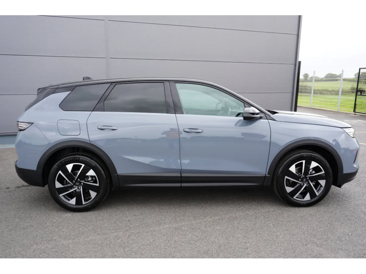 Opel Grandland GS HYBRID - Image 3
