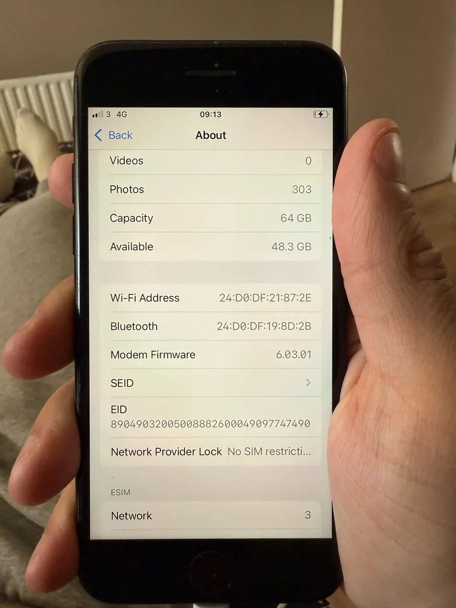 iPhone SE 2020 Black - Image 4
