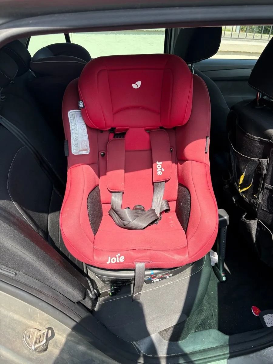 Child car seats - Image 1