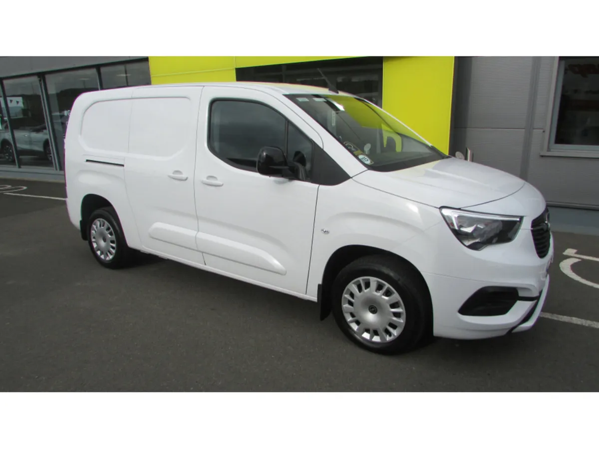 Opel Combo SPORTIVE 1.5 D-Turbo 100PS - Image 1