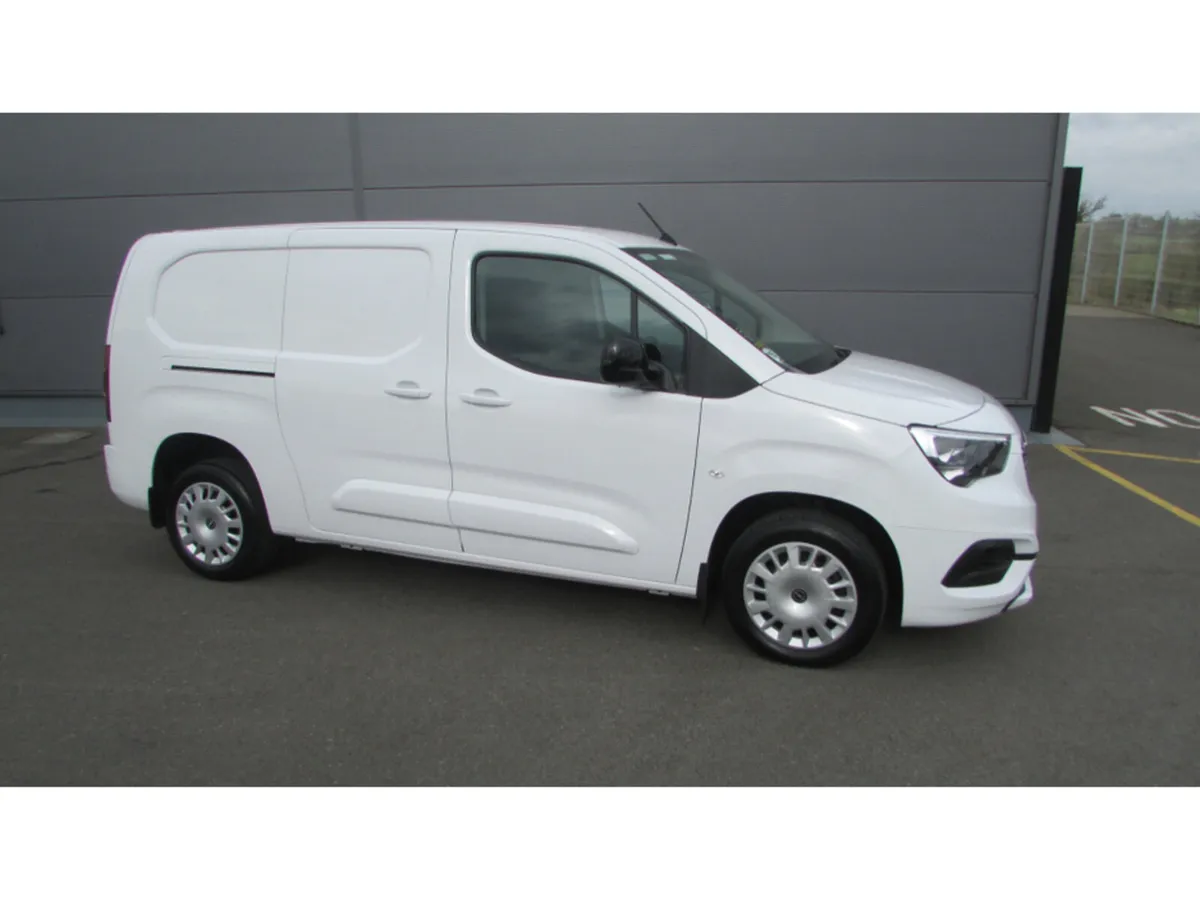 Opel Combo SPORTIVE 1.5 D-Turbo 100PS - Image 2