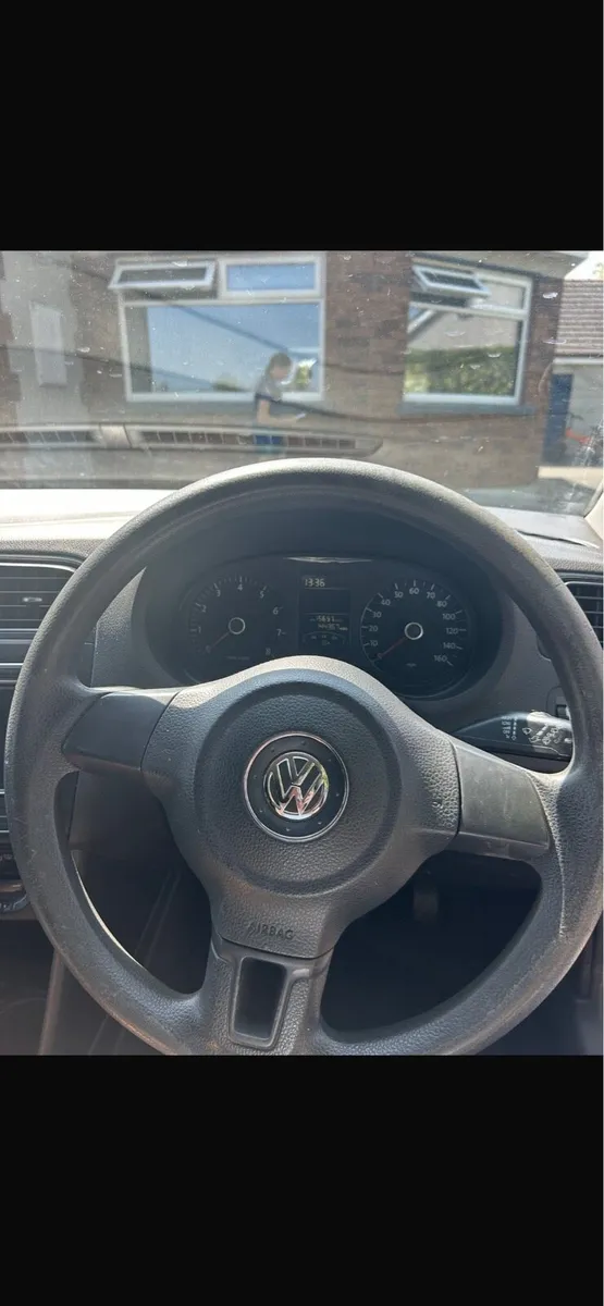 Volkswagen Red Polo - Image 3