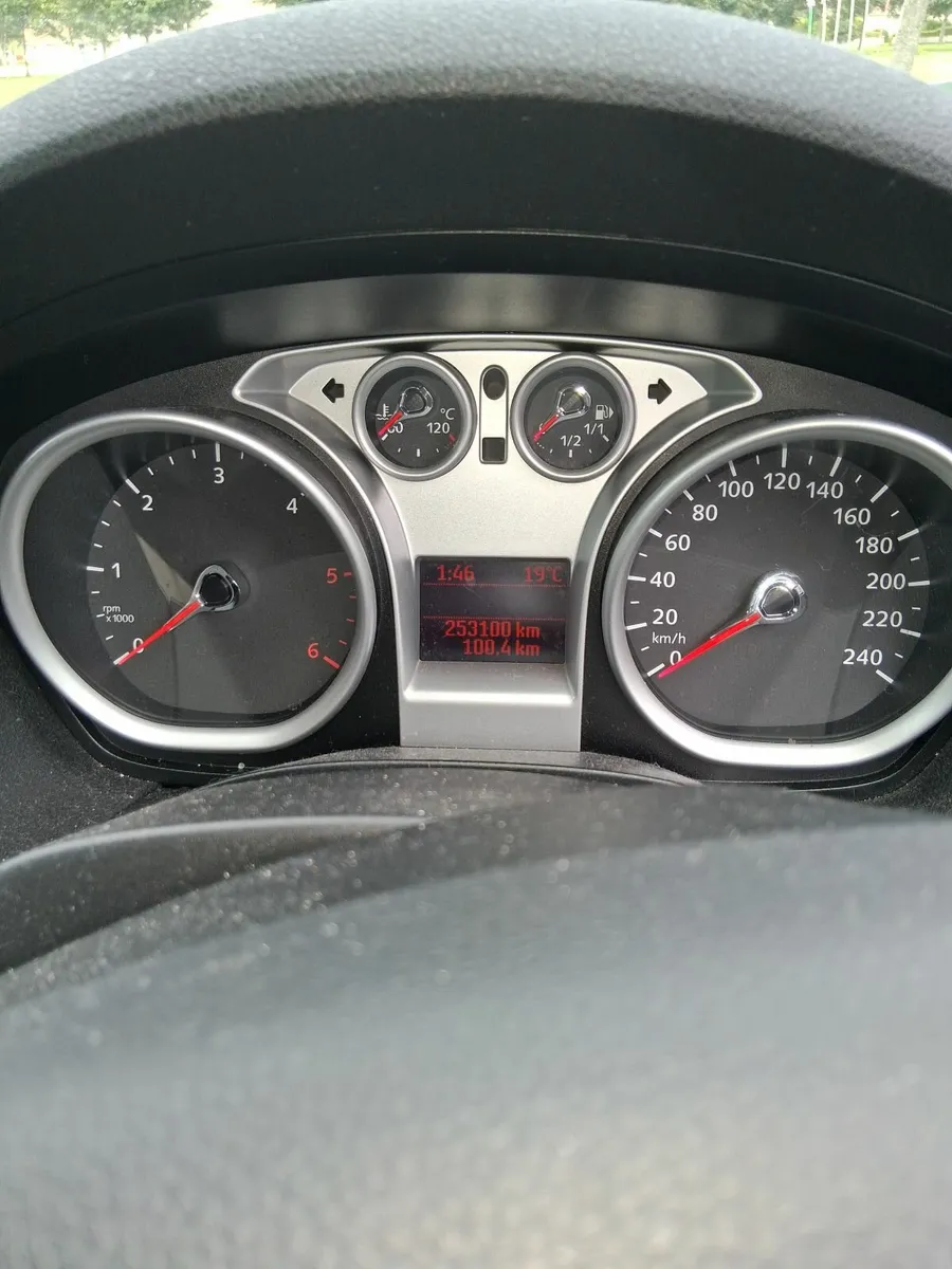 Ford Kuga 2011 - Image 3