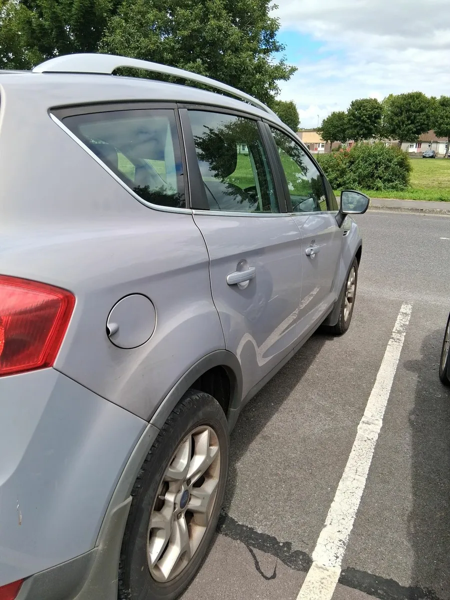 Ford Kuga 2011 - Image 4