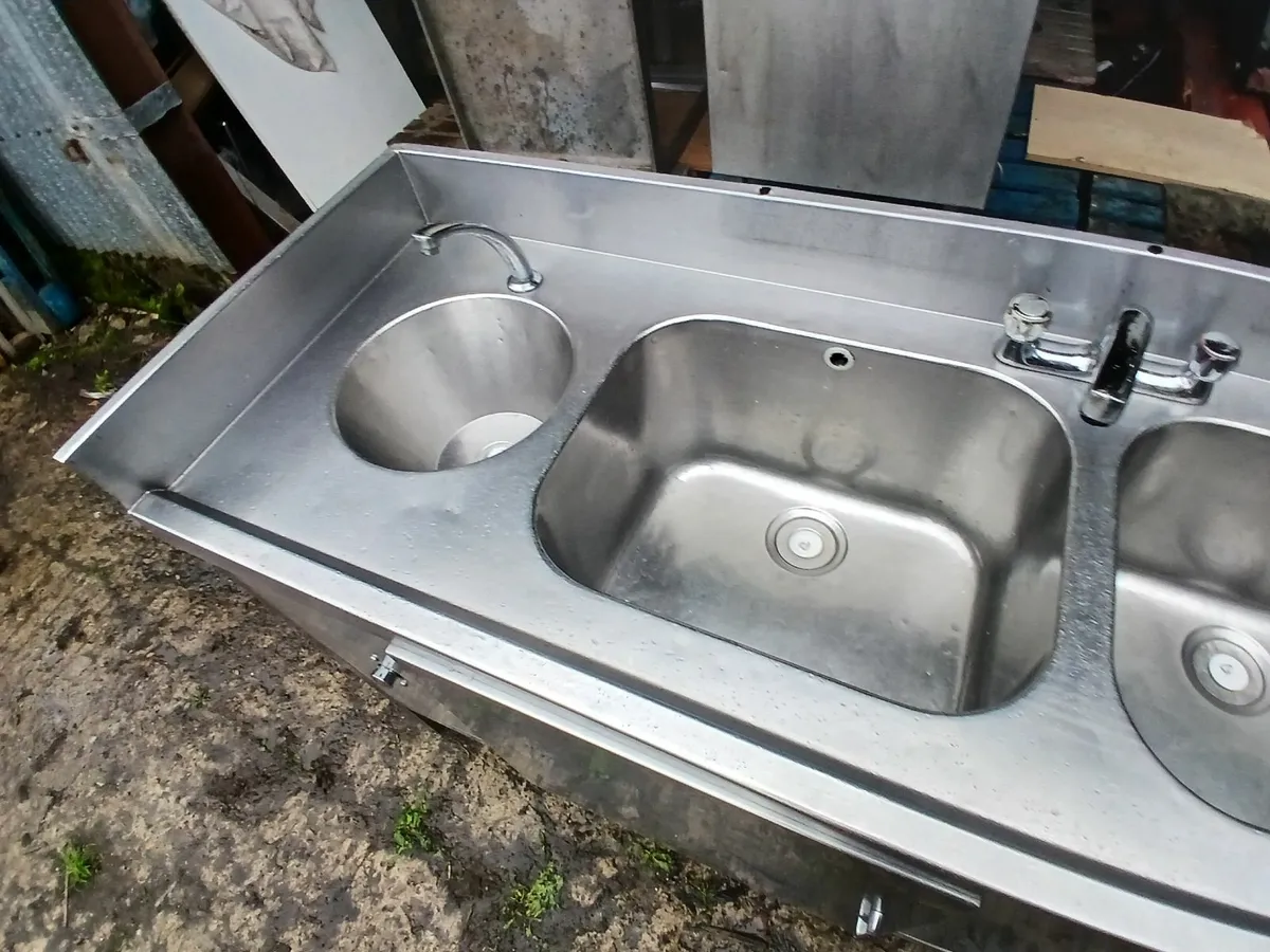 Staneless steel cabbinet double sinks delivered - Image 3