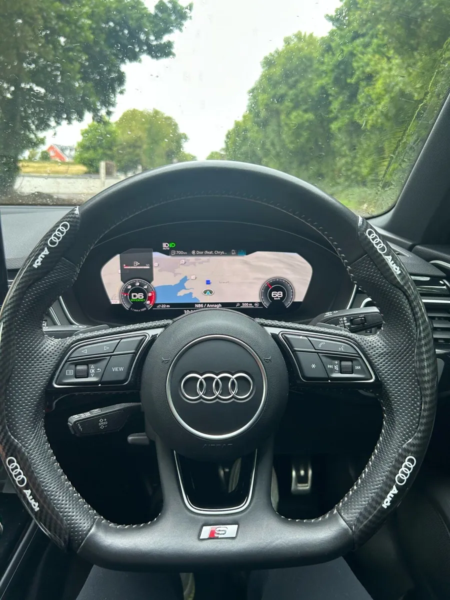 Audi A4 S-Line Black Edition *Tech Pack - Image 3