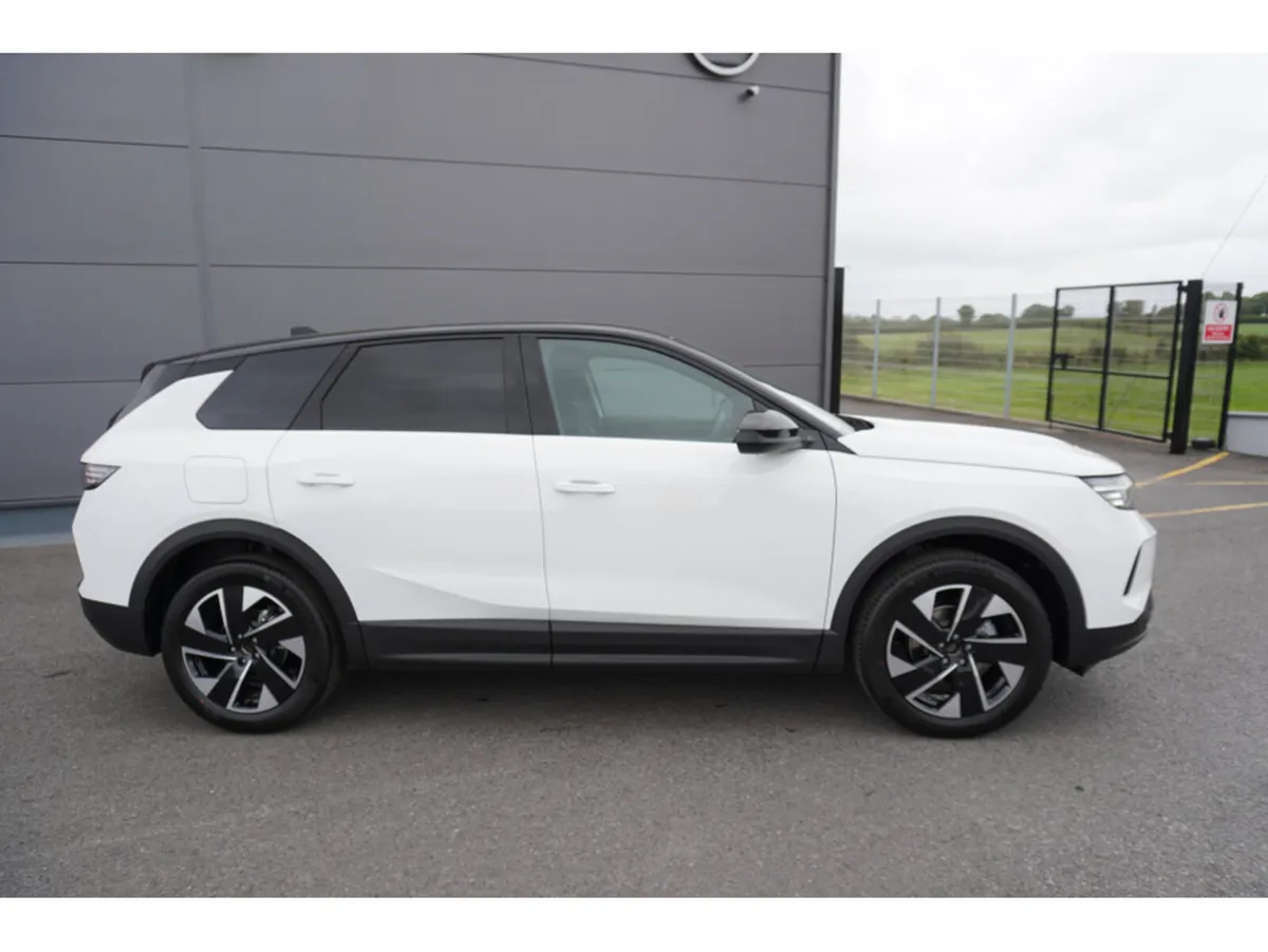 Opel Grandland GS LUX HYBRID ONLY 1 IN IRELAND - Image 3