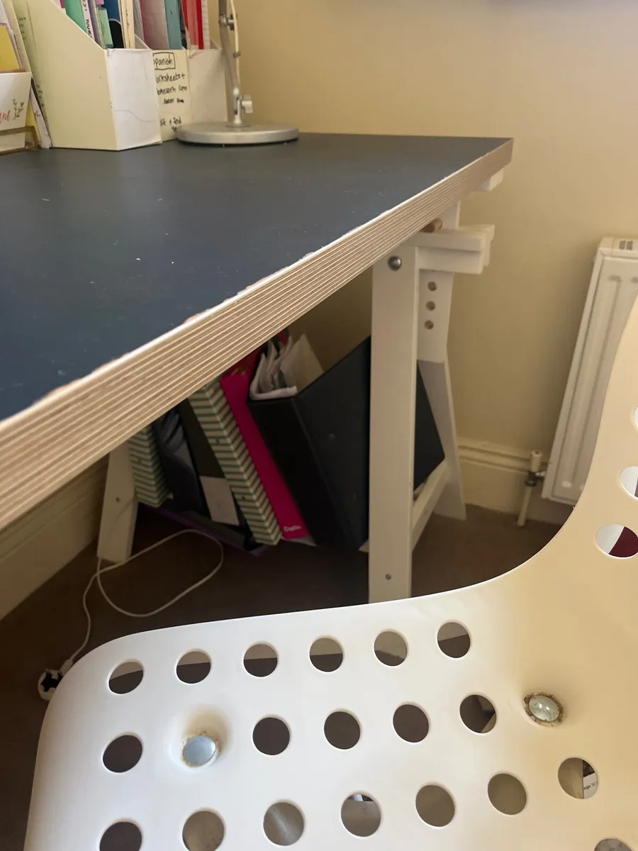 Trestle table desk plus chair and pinboard - Image 3