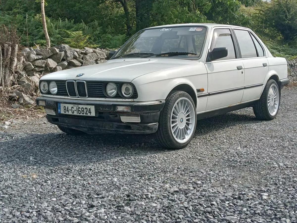 BMW E30