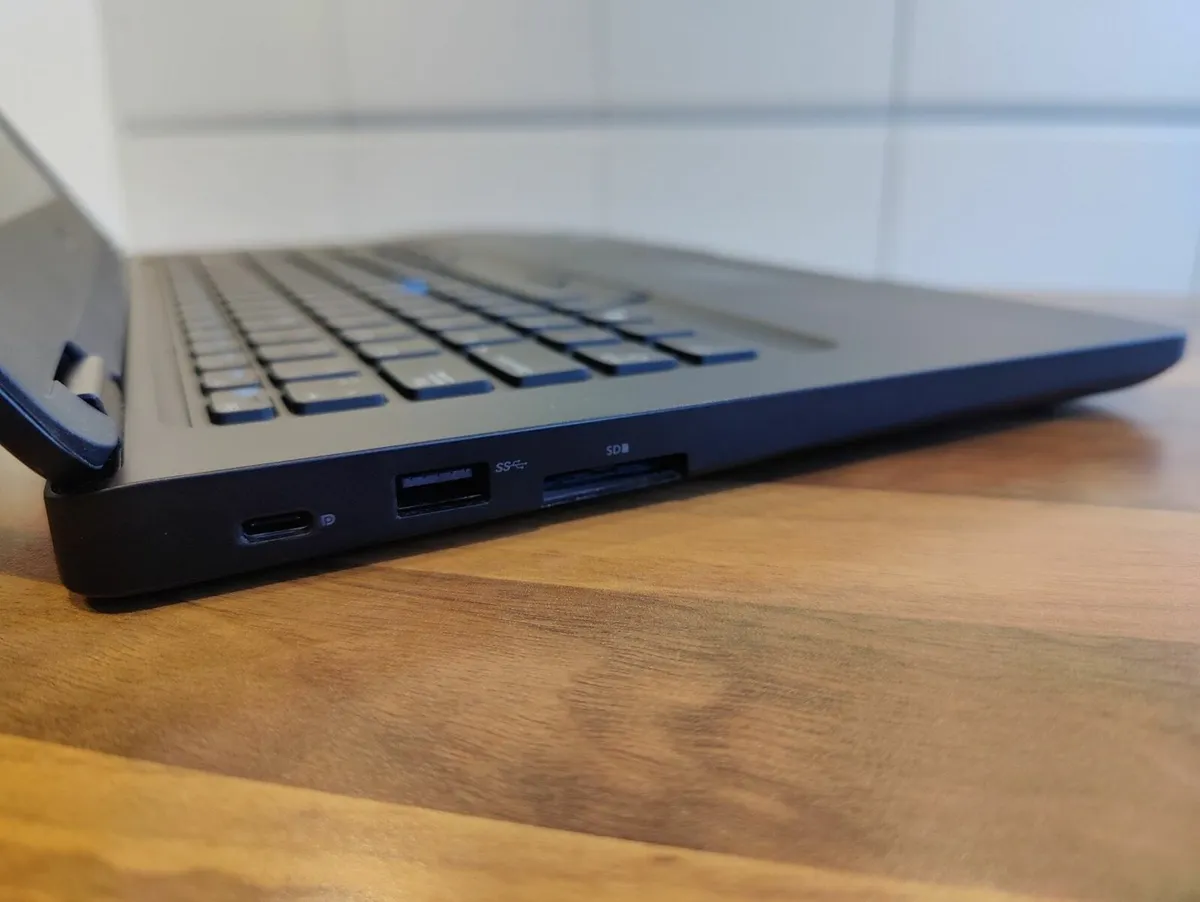 Dell Latitude E5490 Laptop | INTEL i5 | 16GB | 256 - Image 3