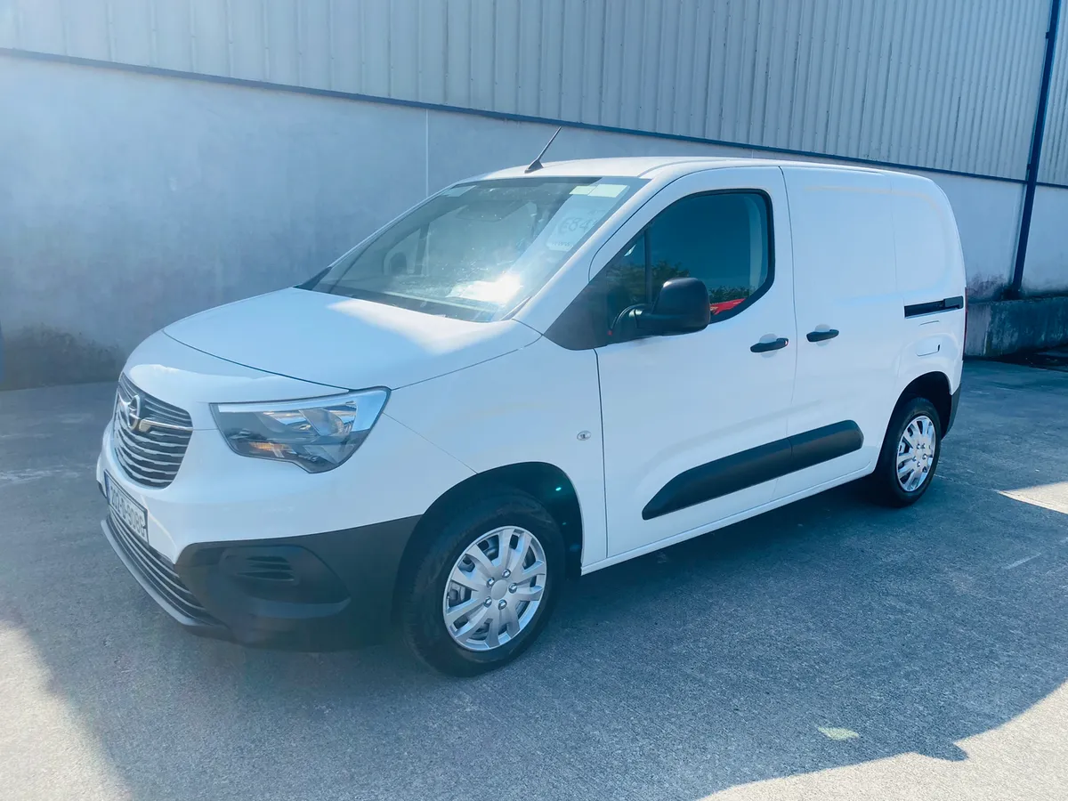 202 Opel Combo 1.5 €8,450 + VAT - Image 1