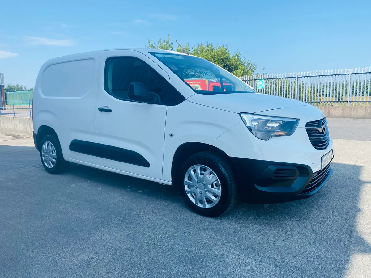202 Opel Combo 1.5 €8,450 + VAT - Image 3
