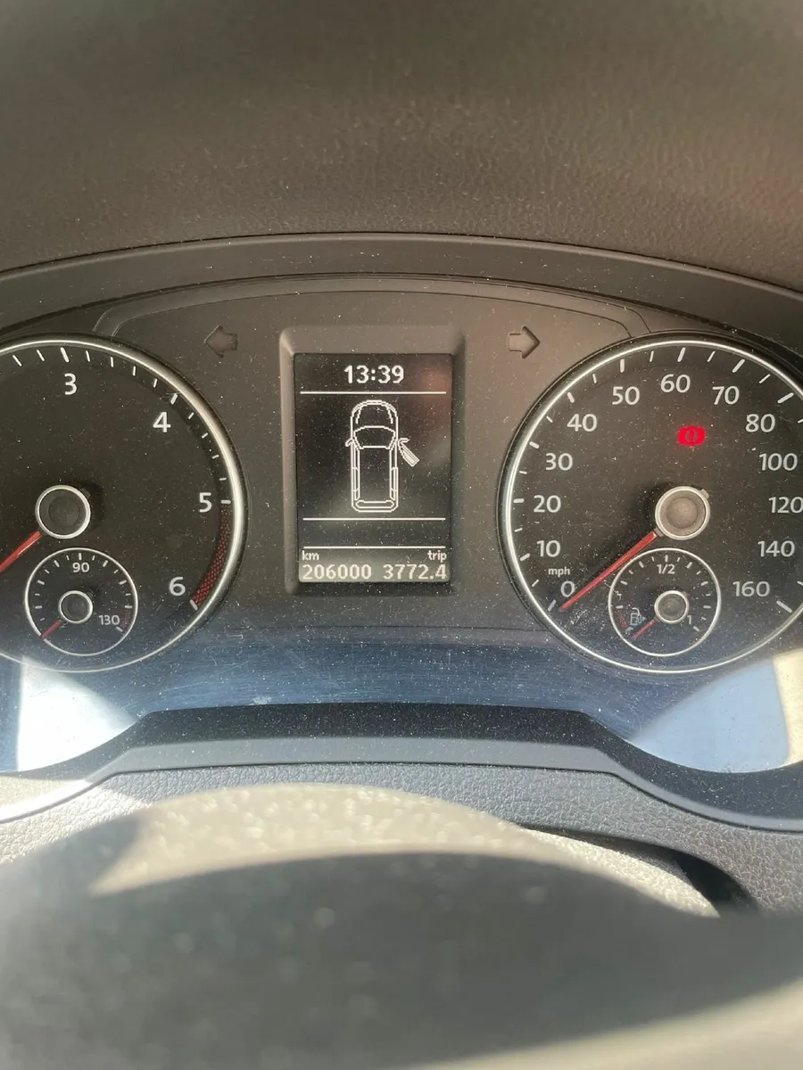 Volkswagen Sharan 2011 - Image 2