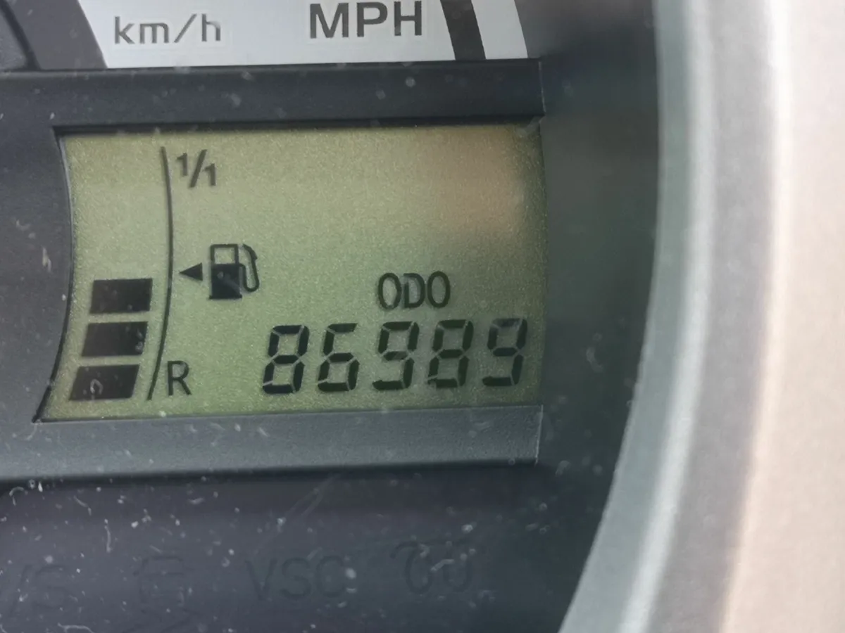 Toyota Aygo 2010 - Image 2