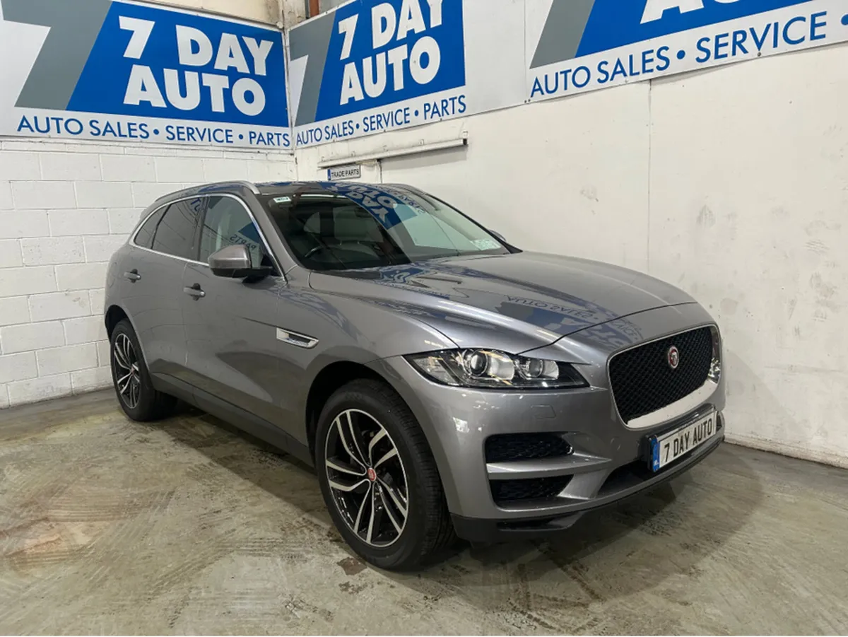 Jaguar F-Pace CHEQUERED FLAG PAN ROOF AUTO - Image 1