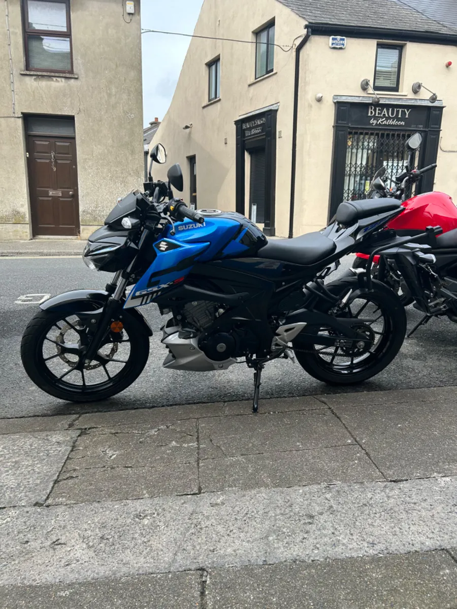 242 Suzuki GSX-S 125 - Image 2