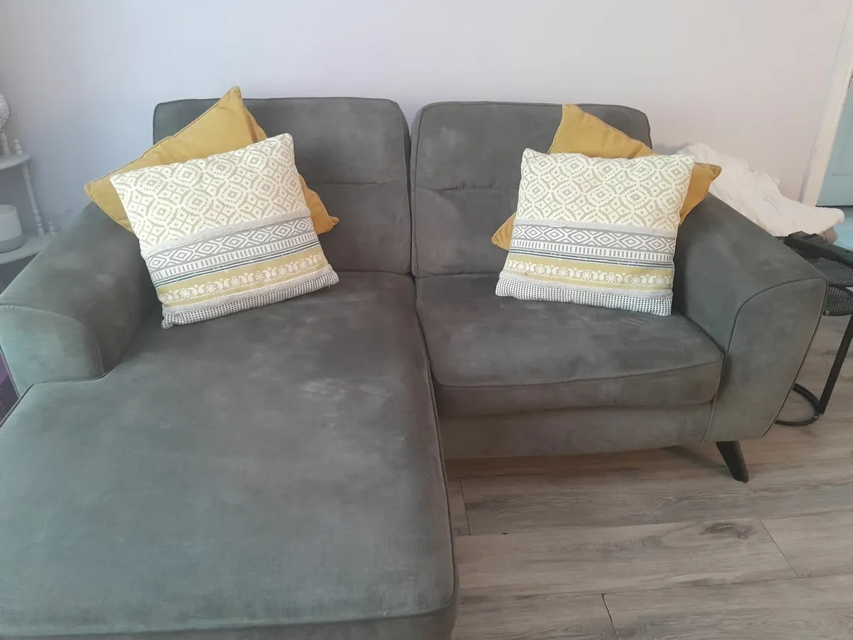 Three seater sofas - Image 1