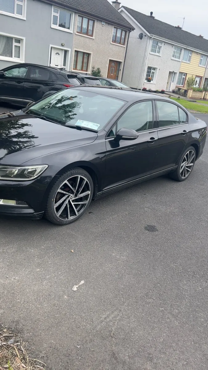 Volkswagen Passat - Image 3
