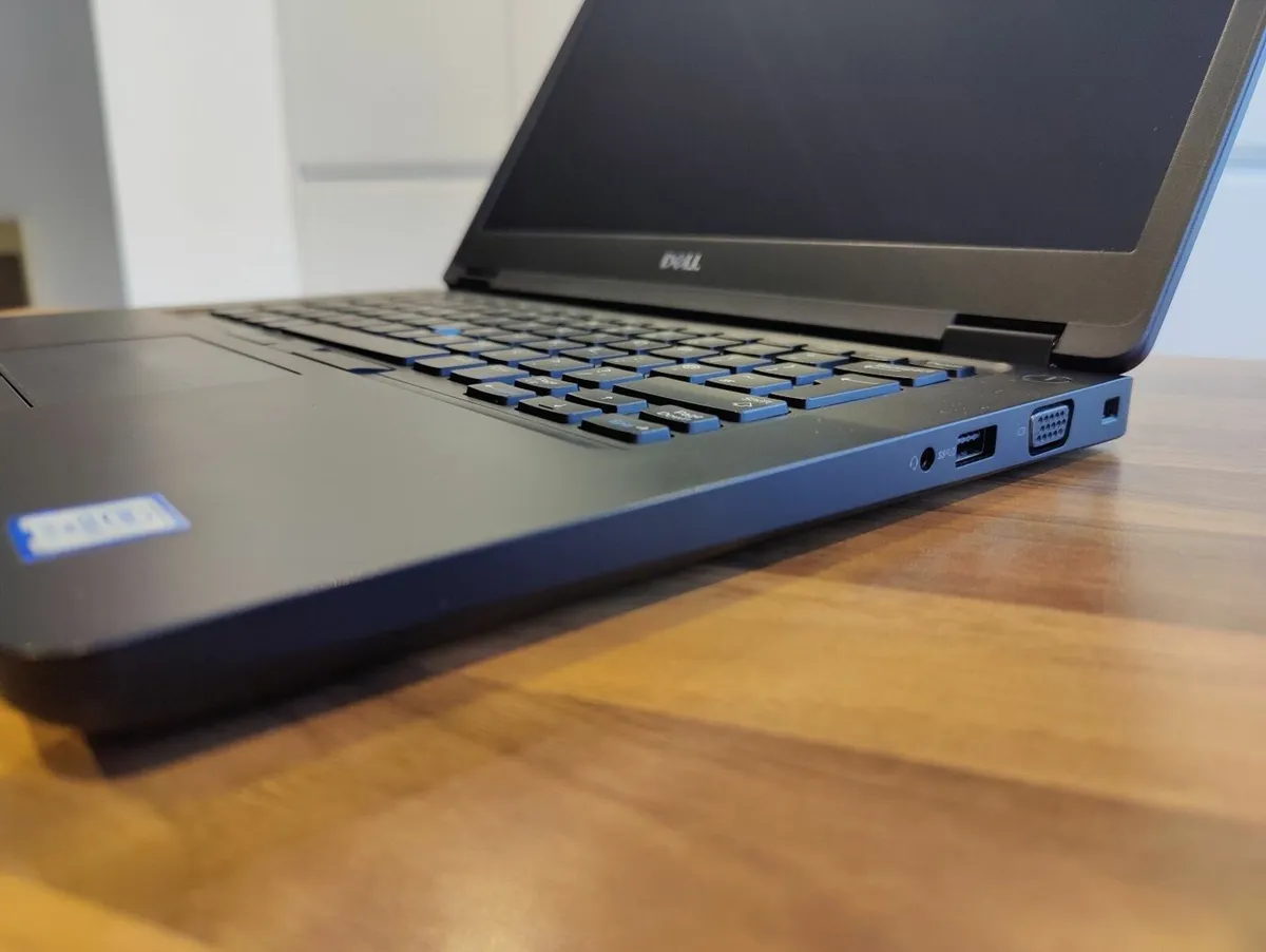 Dell Latitude E5490 Laptop | INTEL i5 | 16GB | 256 - Image 2