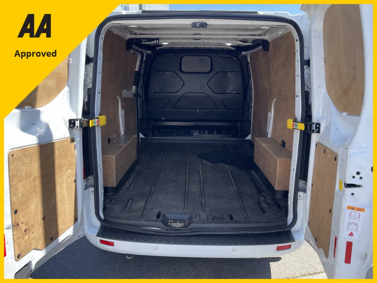 Ford Transit Custom CUSTOM 270 LIMITED EDITION - Image 4