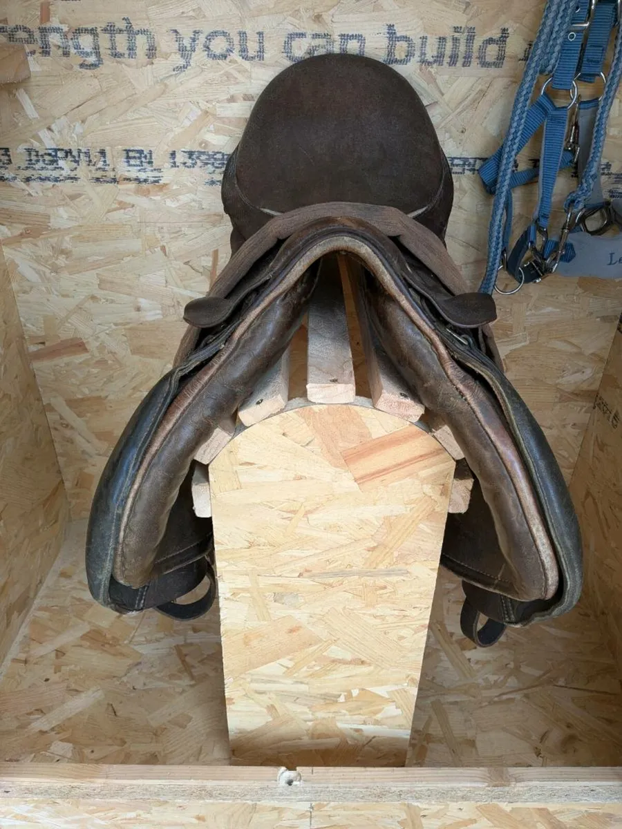 Tack box - Image 1