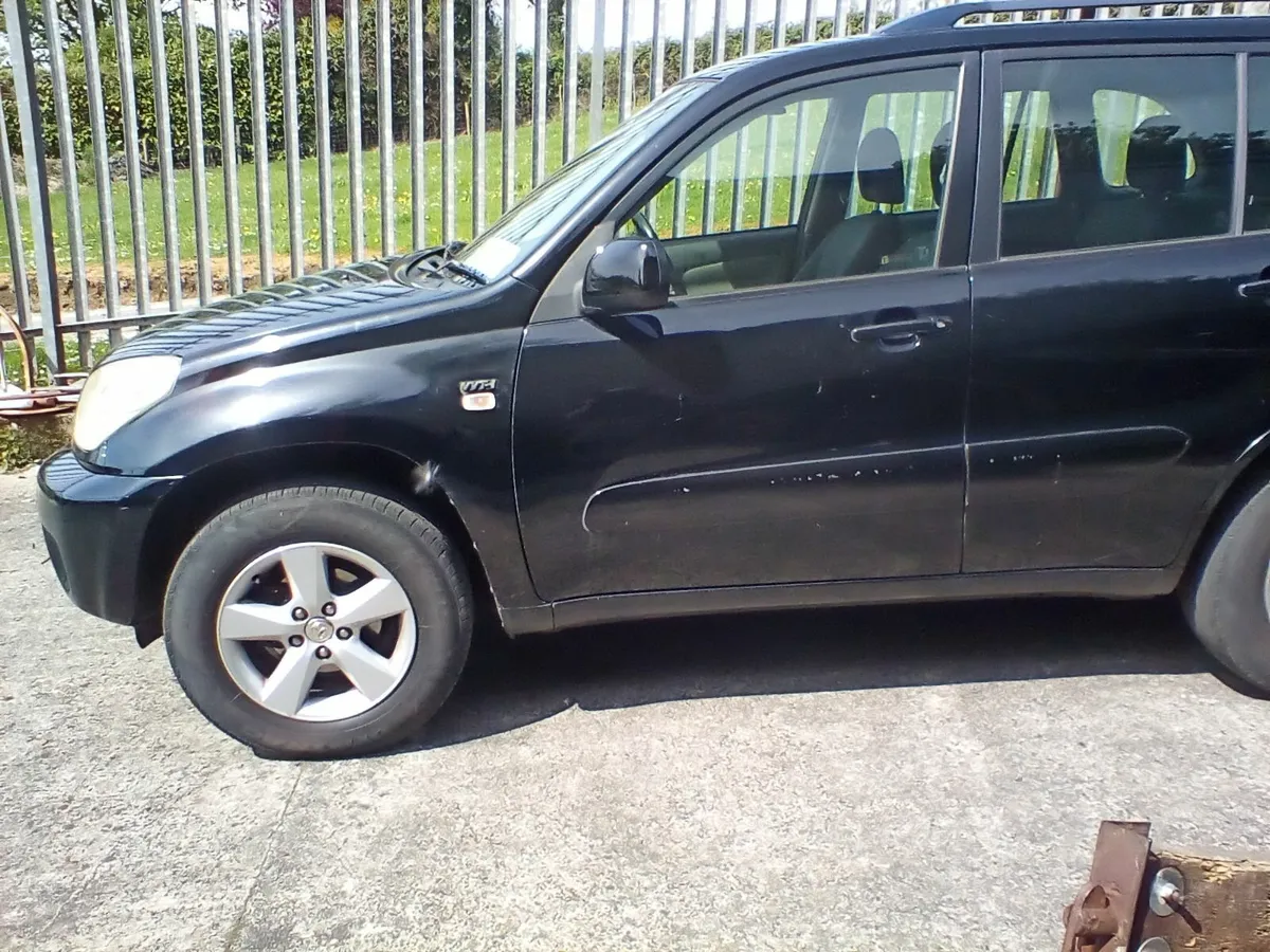 Toyota RAV4 2004 - Image 3