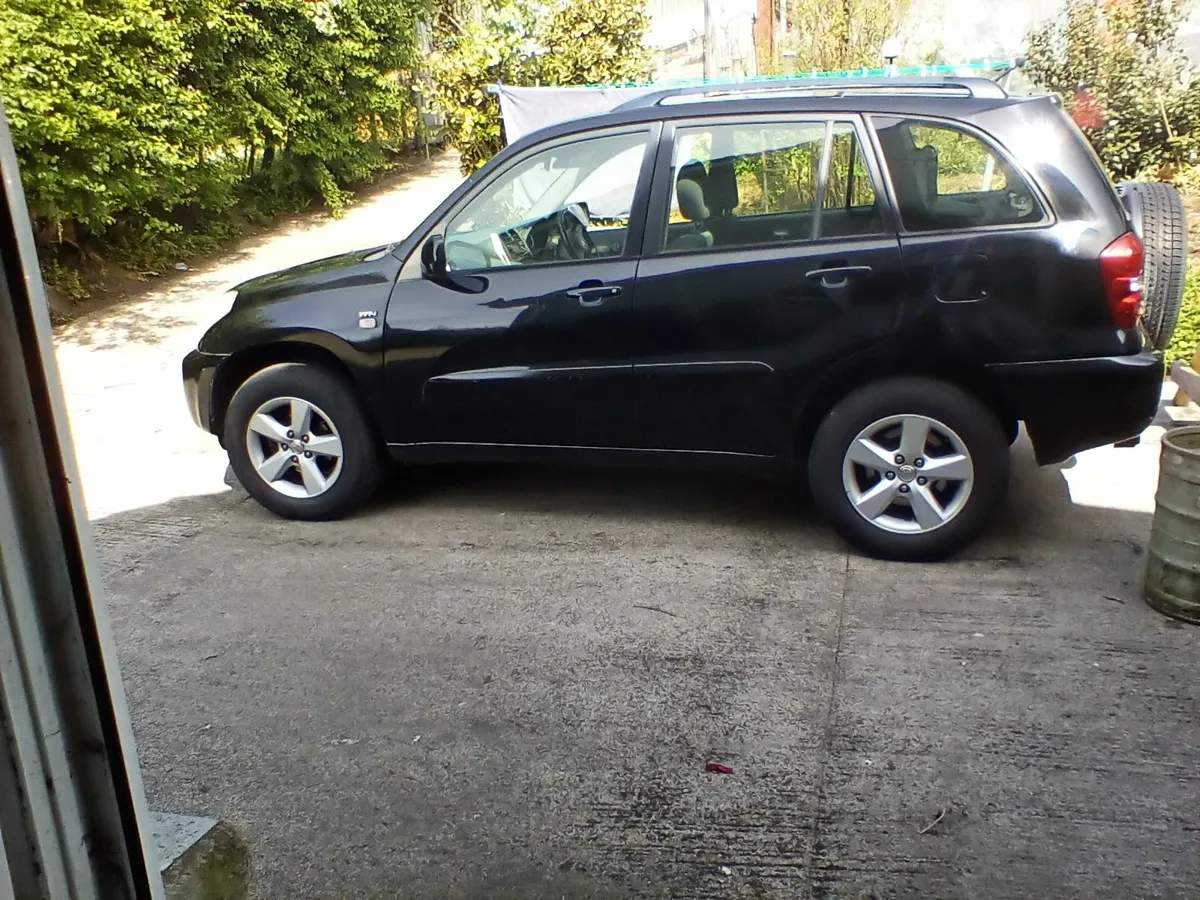 Toyota RAV4 2004 - Image 4