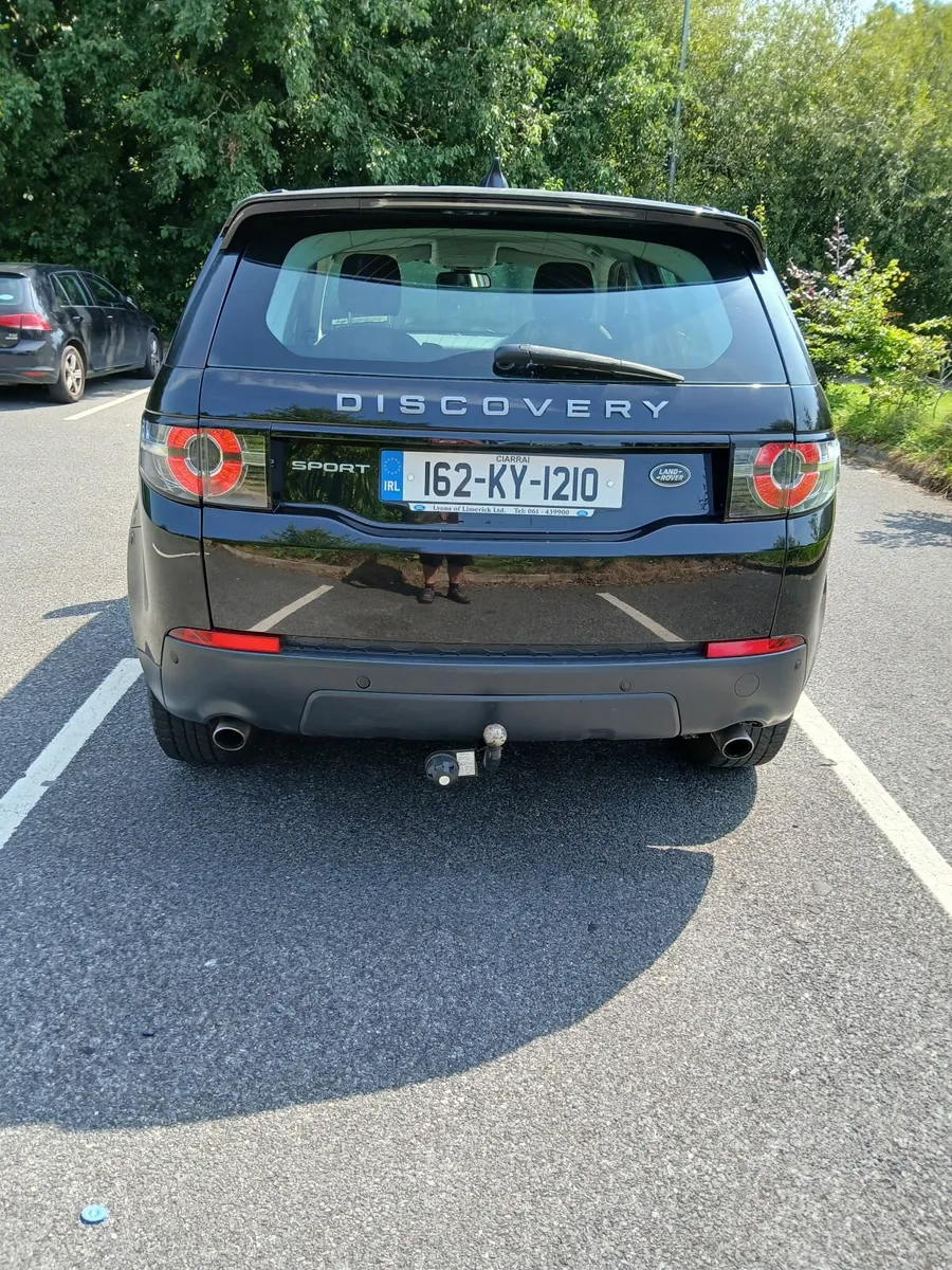 Land Rover Discovery Sport 2016 - Image 2