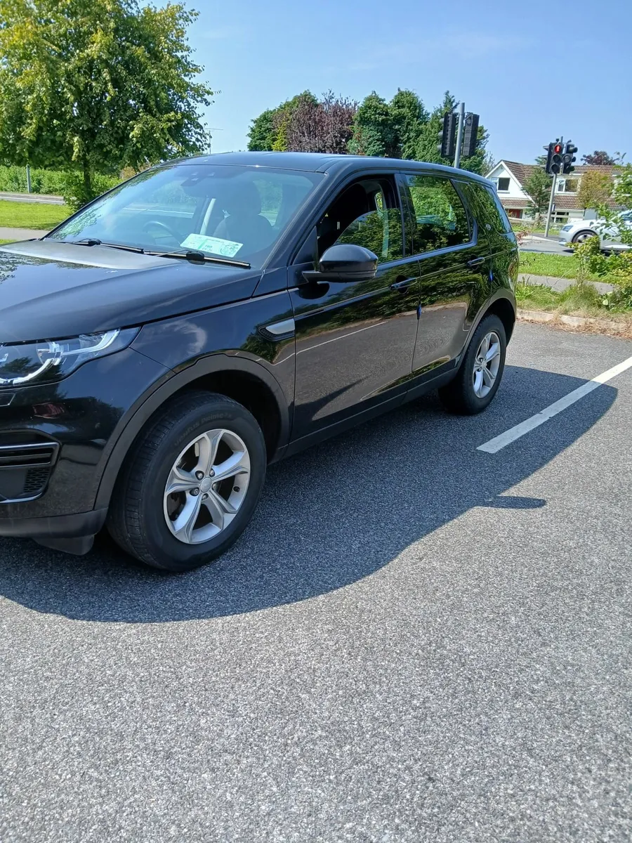 Land Rover Discovery Sport 2016 - Image 4