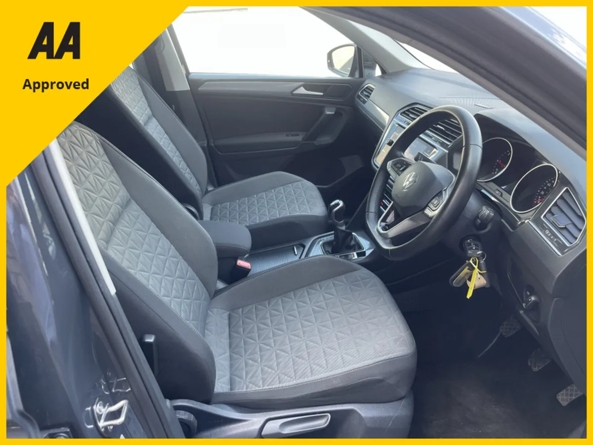 Volkswagen Tiguan LIFE TDI FREE DELIVERY - Image 2